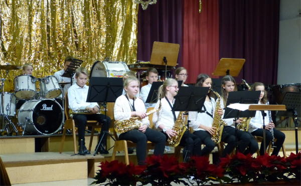 Musikschüler beim Weihnachtskonzert